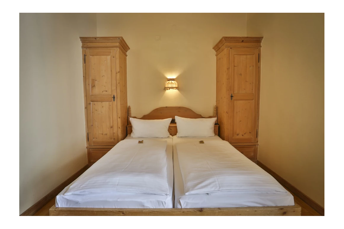 MonteurZimmer: Hotel Brauereigasthof Fuchs: 125 Jahre Familientradition in Steppach