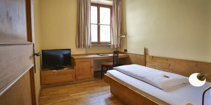 Monteur-Zimmer - Aystetten - Hotel Brauereigasthof Fuchs: 125 Jahre Familientradition in Steppach