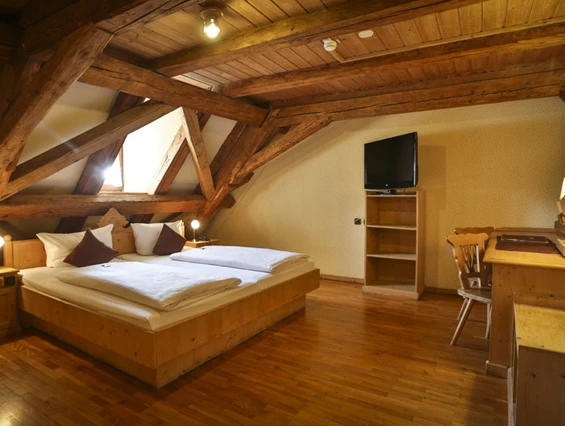 MonteurZimmer: Hotel Brauereigasthof Fuchs: 125 Jahre Familientradition in Steppach