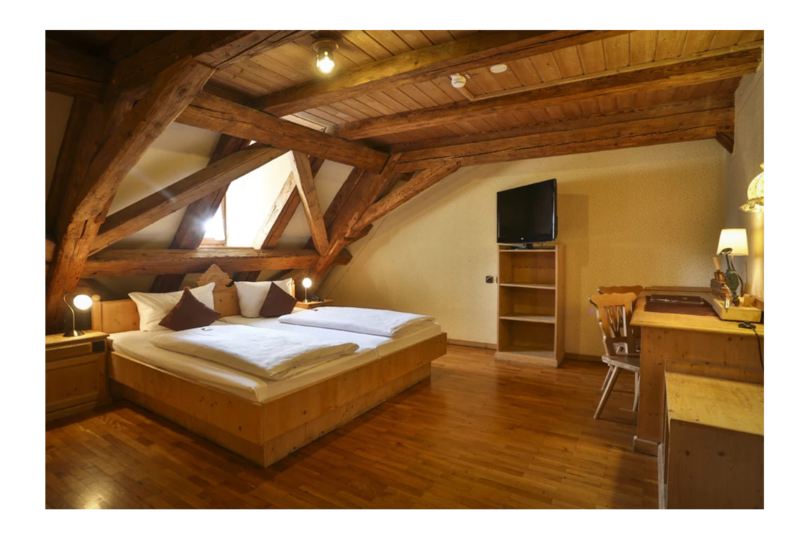 MonteurZimmer: Hotel Brauereigasthof Fuchs: 125 Jahre Familientradition in Steppach