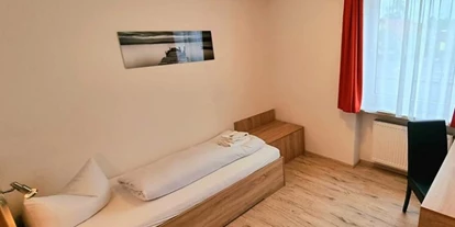 Monteur-Zimmer - Aystetten - Hotel Krone