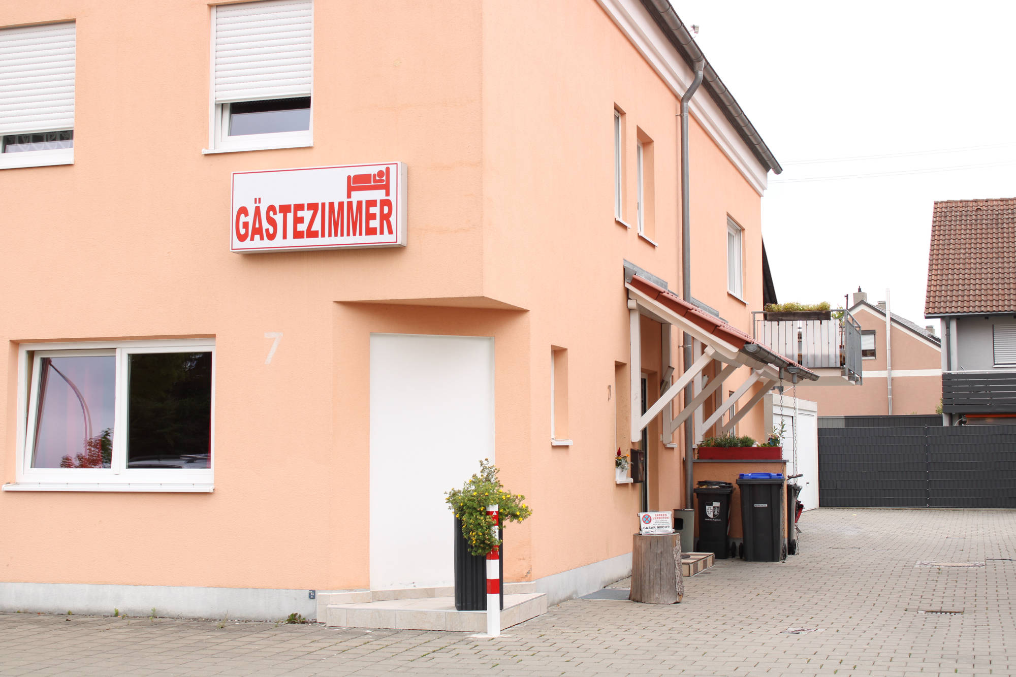 Monteur-Zimmer - Gästezimmer Hong