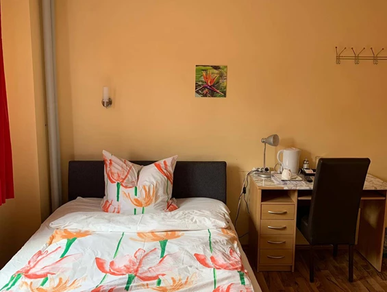 MonteurZimmer: Gästezimmer Hong