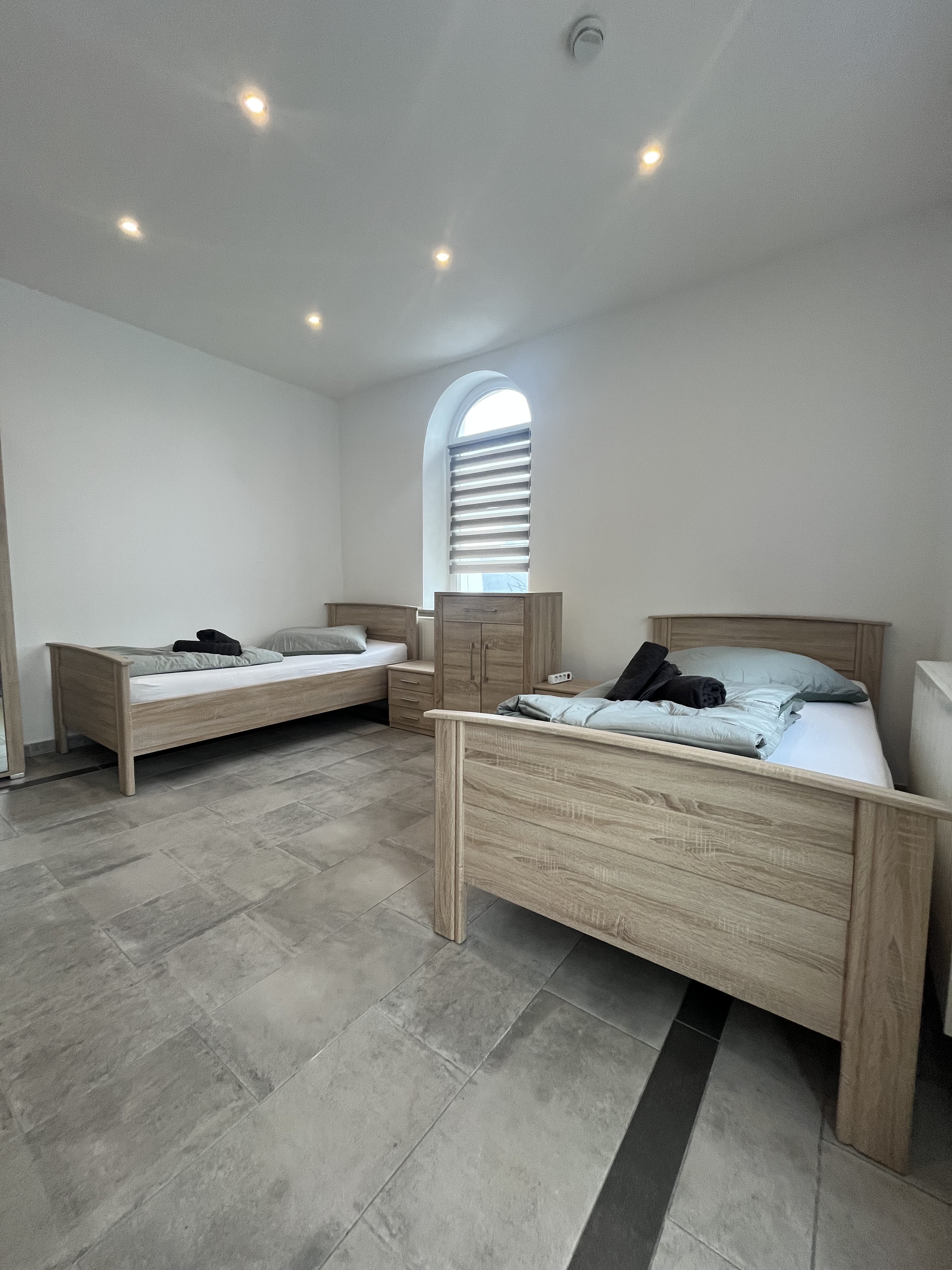 Monteur-Zimmer - Wehringen - Vollausgestattetes Boarding-Apartment zur alleinigen Nutzung in 86368 Gersthofen