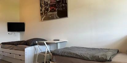 Monteur-Zimmer - Preis pro Nacht - Moderne Küche mit Vollausstattung Klima Smart TV Wlan Grillplatz BBQ in 86368 Gersthofen