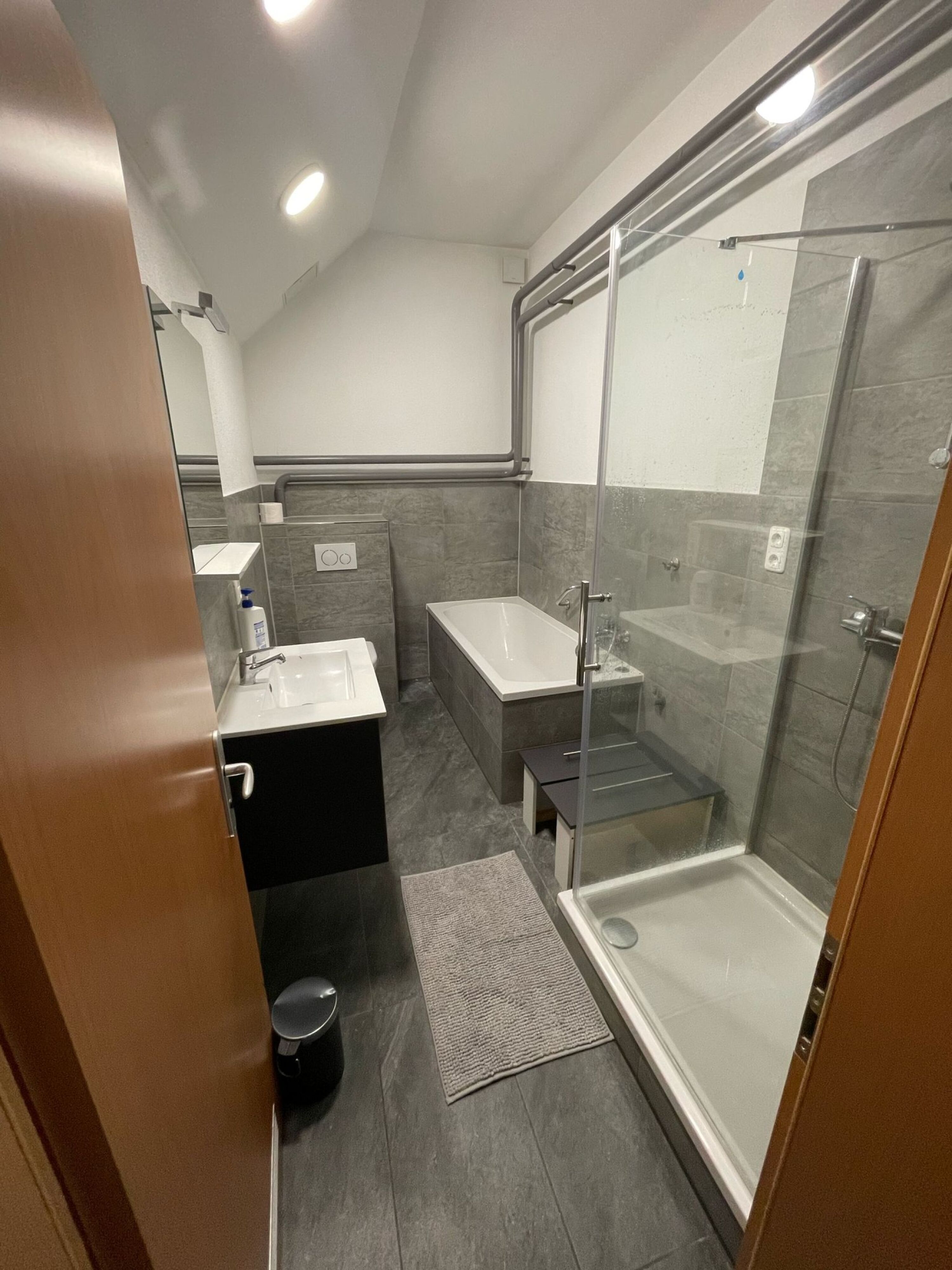 Monteur-Zimmer - Wehringen - MOZI Augsburg | Zahlreiche Apartments in der Region