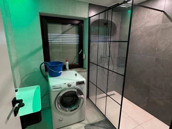 MonteurZimmer: NEU SANIERTE WOHNUNG, PERFEKT FÜR MONTEURE