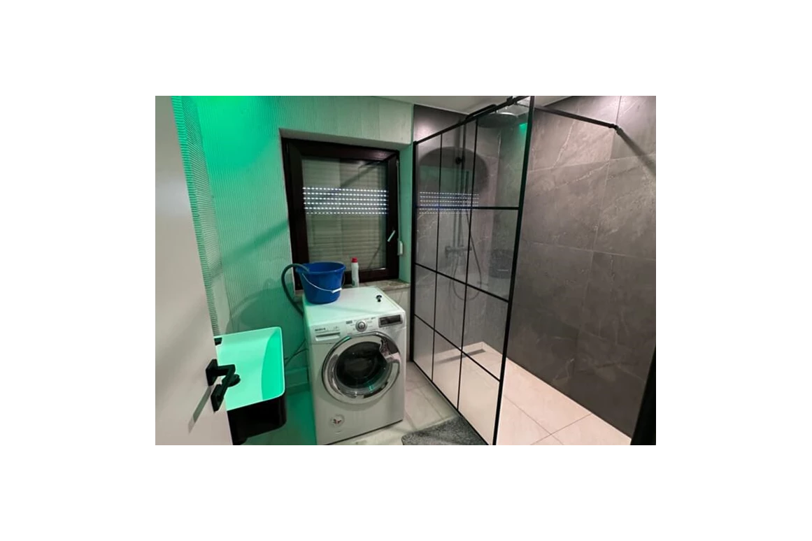 MonteurZimmer: NEU SANIERTE WOHNUNG, PERFEKT FÜR MONTEURE