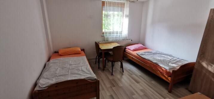 Monteur-Zimmer - Königsbrunn - Pansion Inac