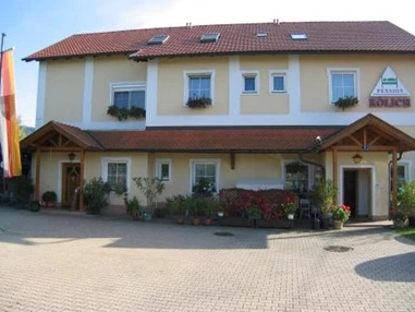 MonteurZimmer: Frühstückspension Kölich