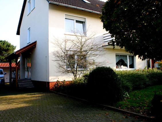 MonteurZimmer: Ferienwohnung "Am Weserradweg"