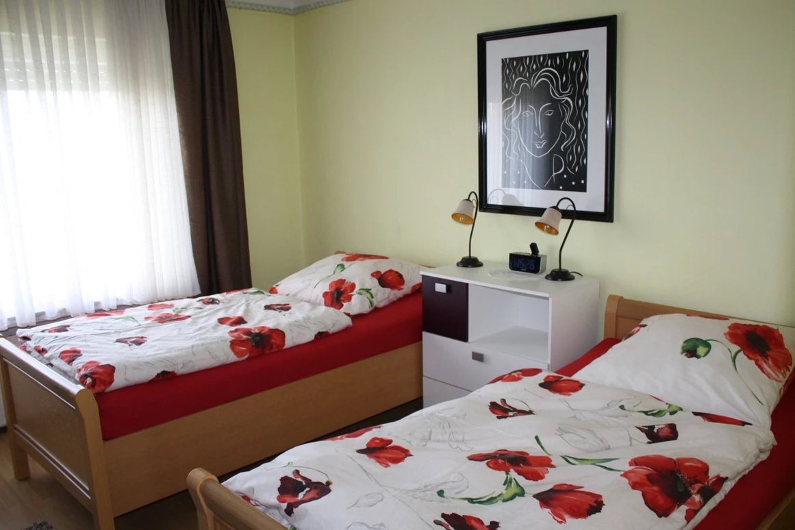 MonteurZimmer: Ferienwohnung "Am Weserradweg"