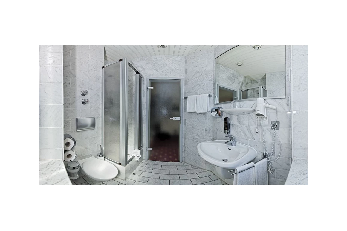MonteurZimmer: Hotel Kronprinz