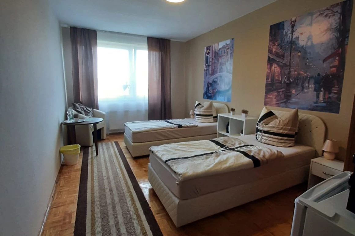 MonteurZimmer: Doppelzimmer mit terasse  - MINDEN MONTEURZIMMER UG * BAD OEYNHAUSEN  * BÜCKEBURG * RINTELN**