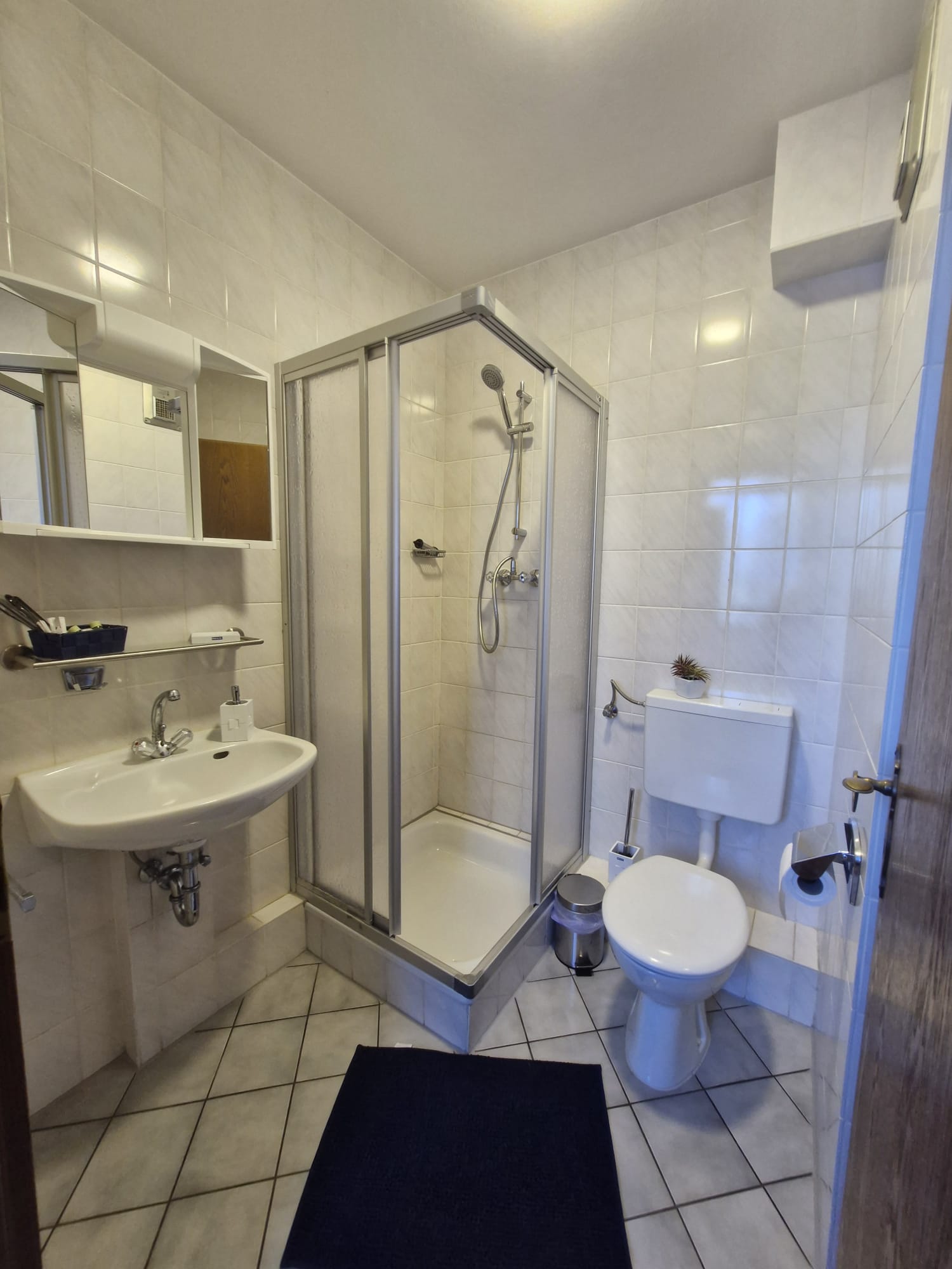 MonteurZimmer: MINDEN MONTEURZIMMER UG * BAD OEYNHAUSEN  * BÜCKEBURG * RINTELN**