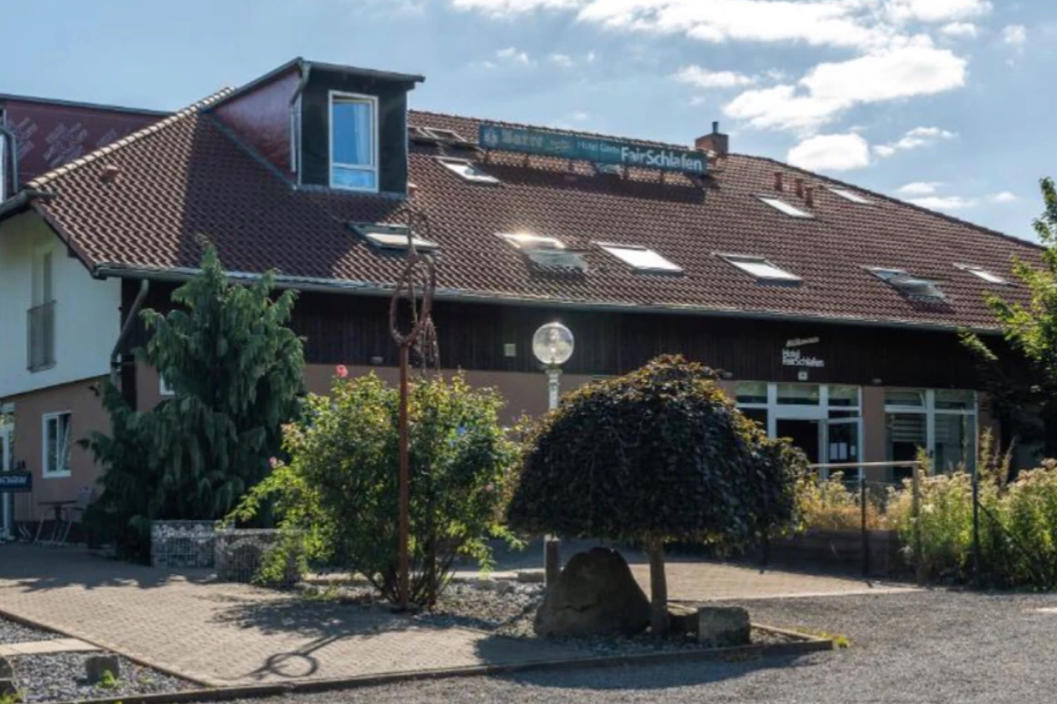 MonteurZimmer: Hotel FairSchlafen am Weserradweg