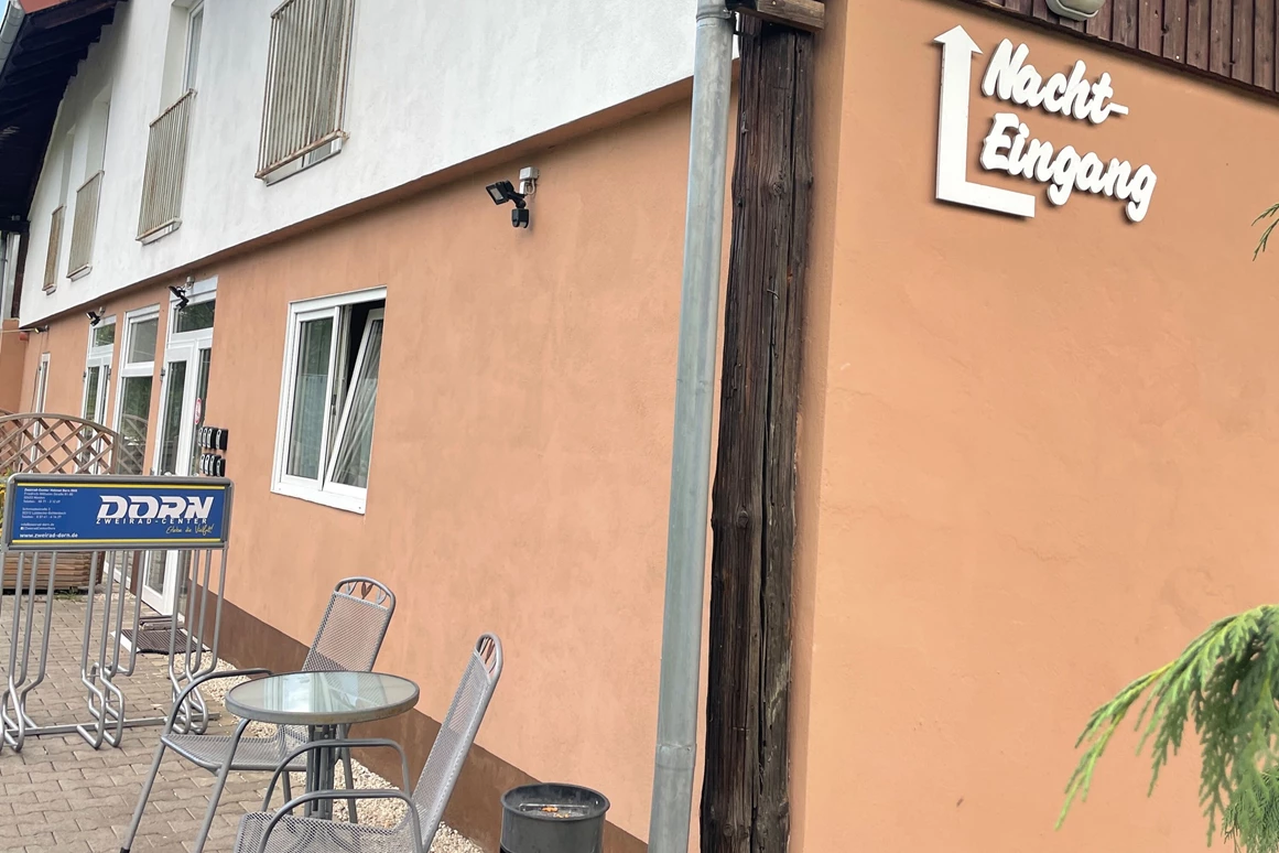 MonteurZimmer: Hotel FairSchlafen am Weserradweg