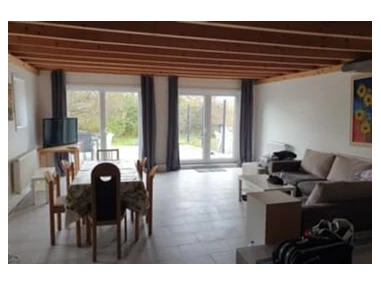 MonteurZimmer: Eigenes Haus - Hell - XXL Wohnzimmer u. Terrasse
