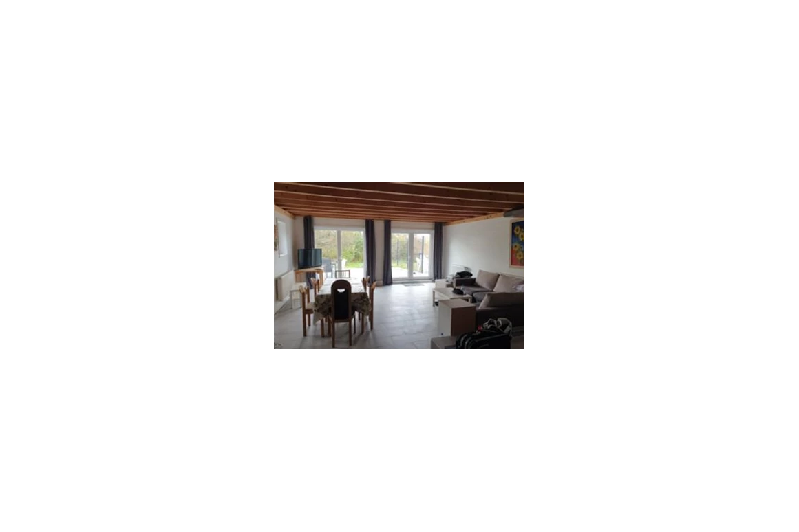 MonteurZimmer: Eigenes Haus - Hell - XXL Wohnzimmer u. Terrasse
