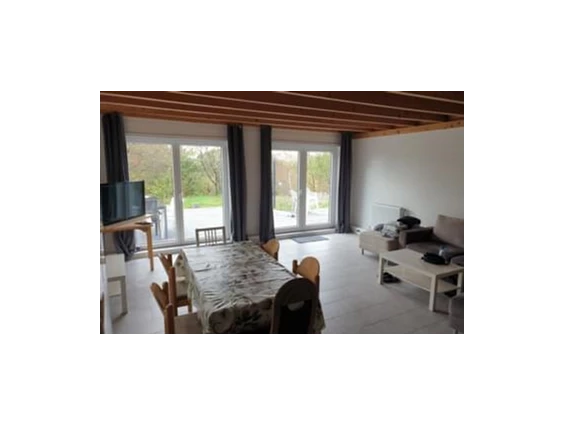 MonteurZimmer: Eigenes Haus - Hell - XXL Wohnzimmer u. Terrasse