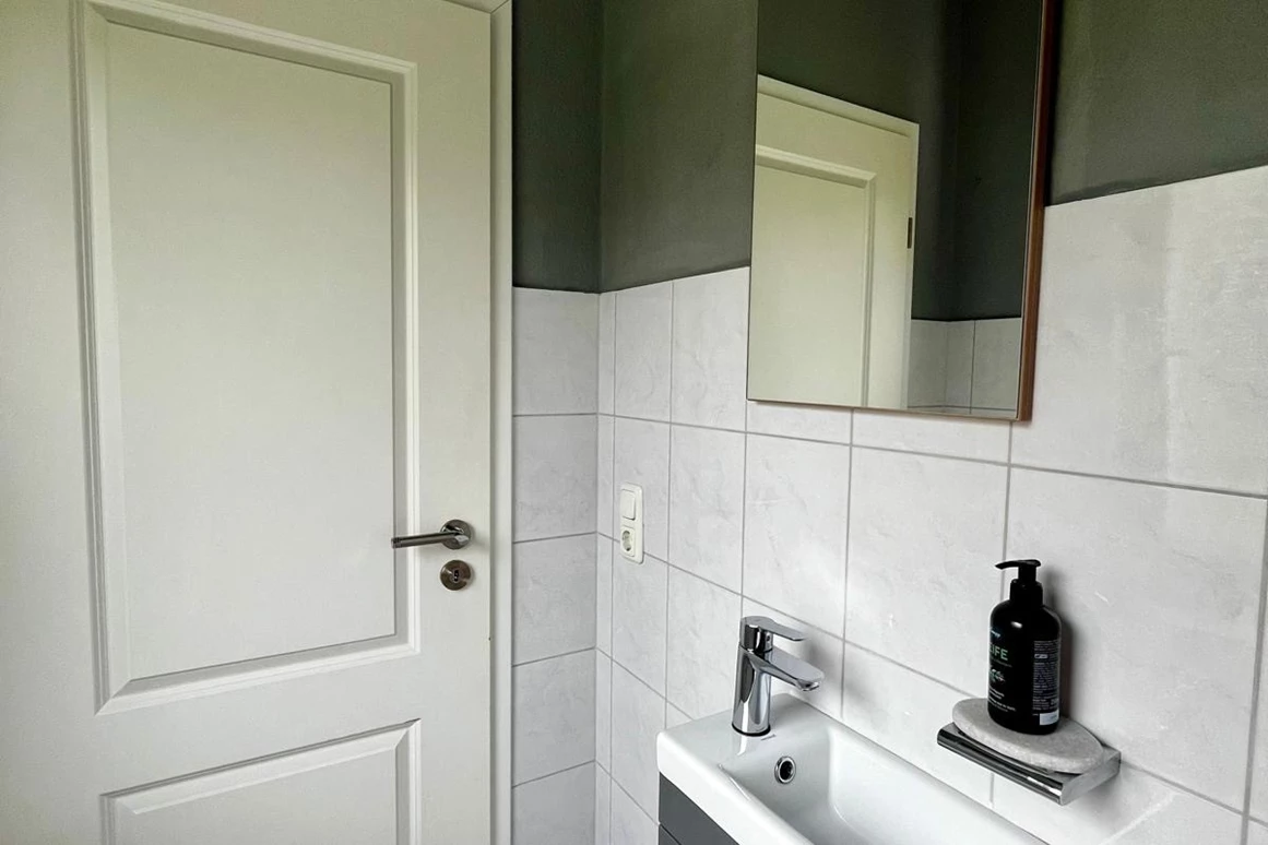 MonteurZimmer: Gästehaus Windmühlenweg, 4 Schlafzimmer, 112 qm, neu und modern in 32139 Spenge