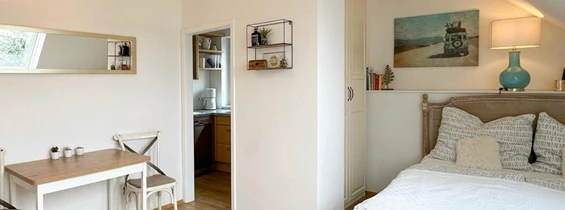 MonteurZimmer: Sunny Side City Apartment