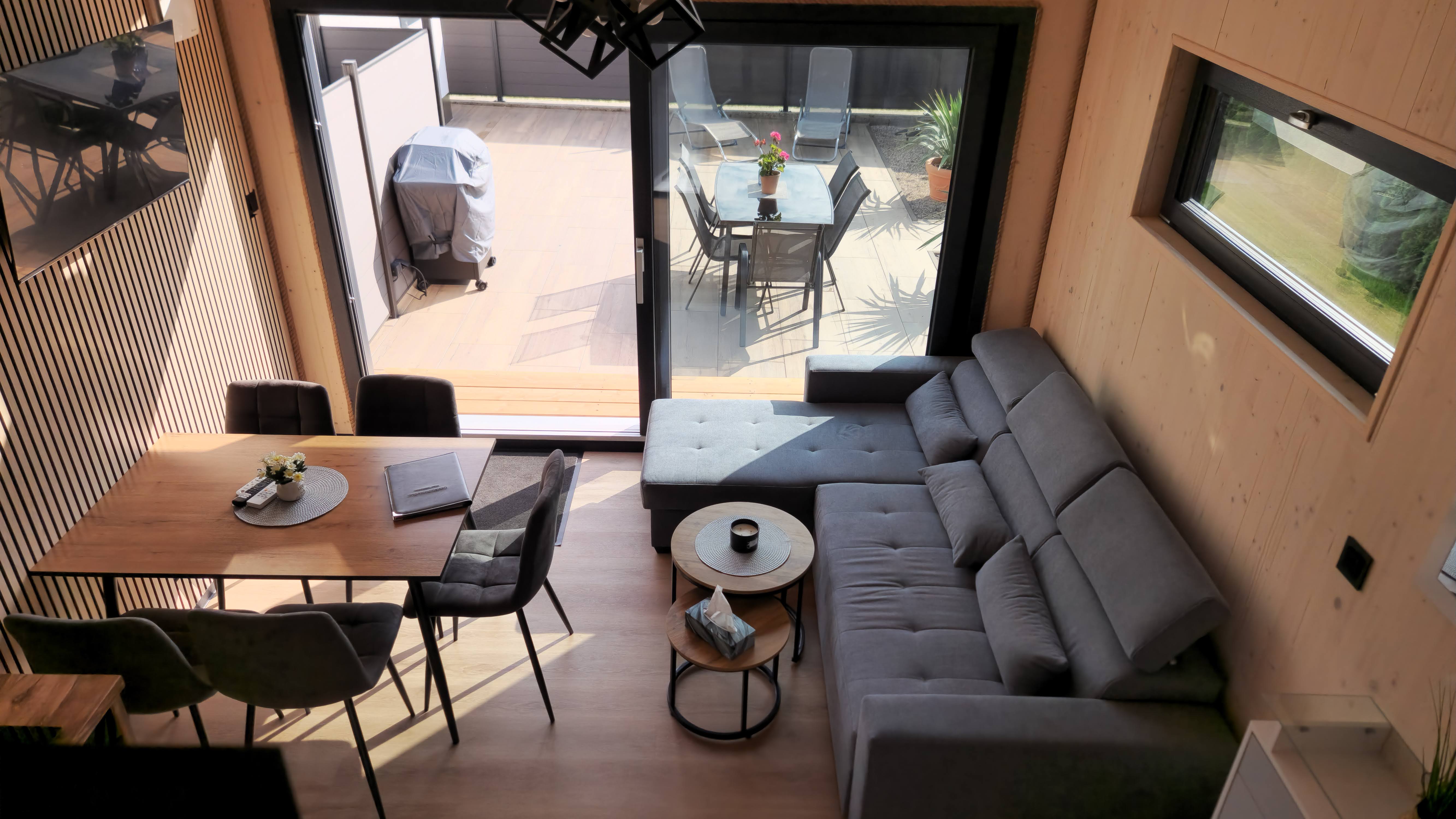 Monteur-Zimmer - Unterkunftsart: Gästehaus - Abtenau - Wohn/Essbereich - Smi's Tiny House