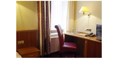Monteur-Zimmer - Sachsen-Anhalt - https://tbb-prod-emea.imgix.net/attachments/room_type_photos/images/637850/637850/2c.jpg?auto=format,compress&fit=crop&crop=entropy&w=300&h=200&q=55 - Hotel Merseburger Hof