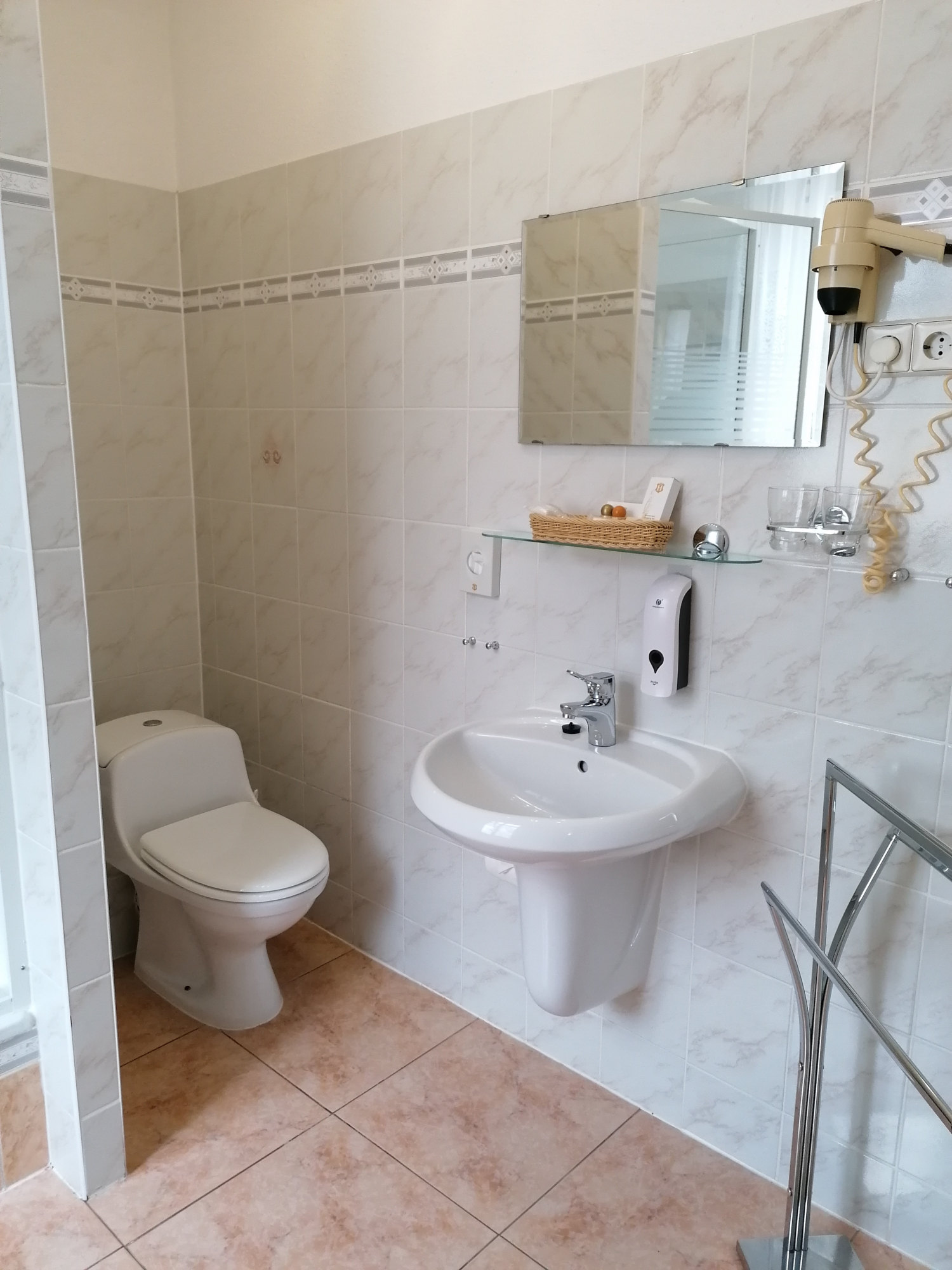 Monteur-Zimmer - Pension Alt Mockau