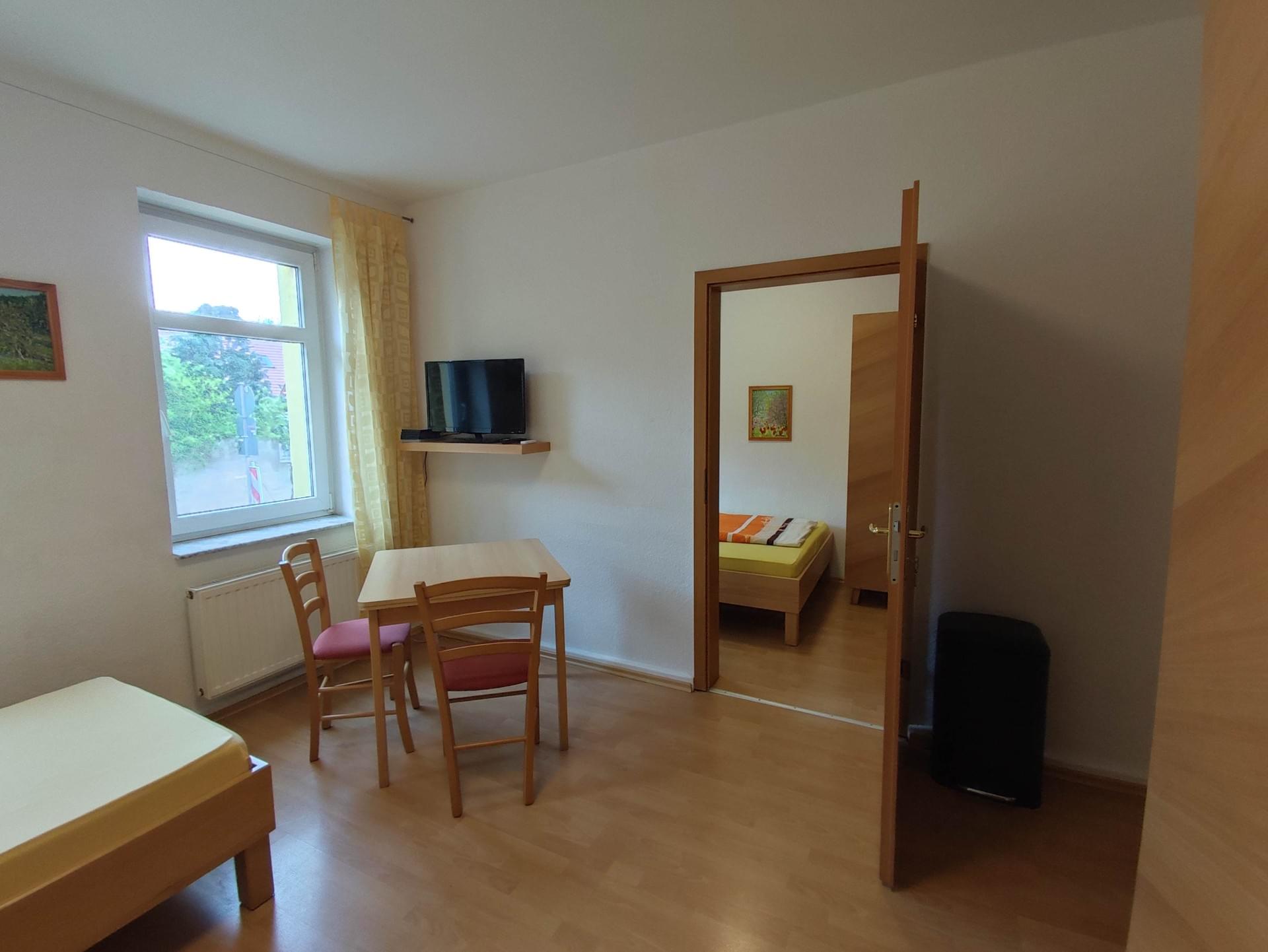 Monteur-Zimmer - https://custom-images.strikinglycdn.com/res/hrscywv4p/image/upload/c_limit,fl_lossy,h_9000,w_1920,f_auto,q_auto/789003/811586_323350.jpeg - Pension Jung