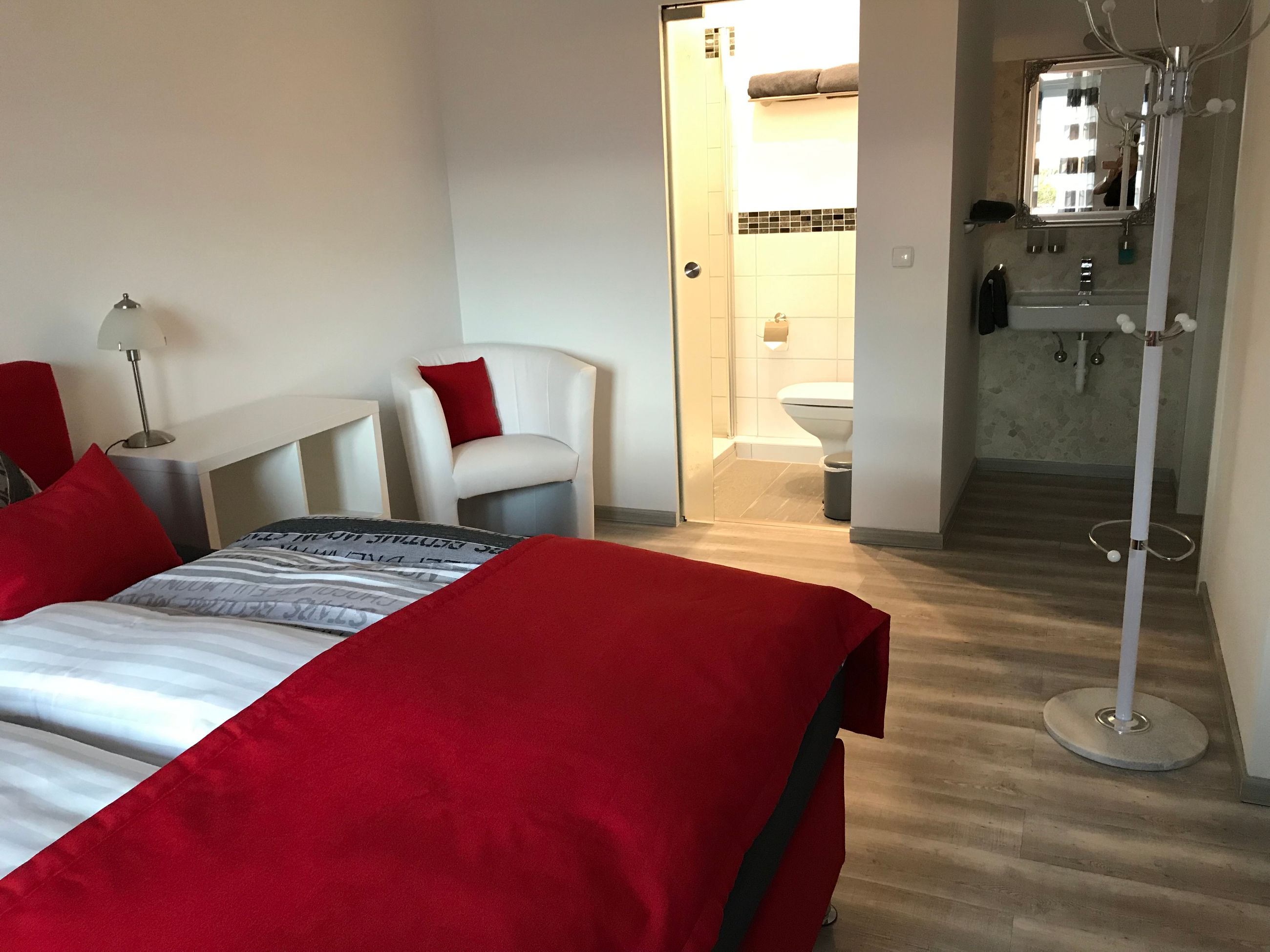 Monteur-Zimmer - Pension Seehausener Hof