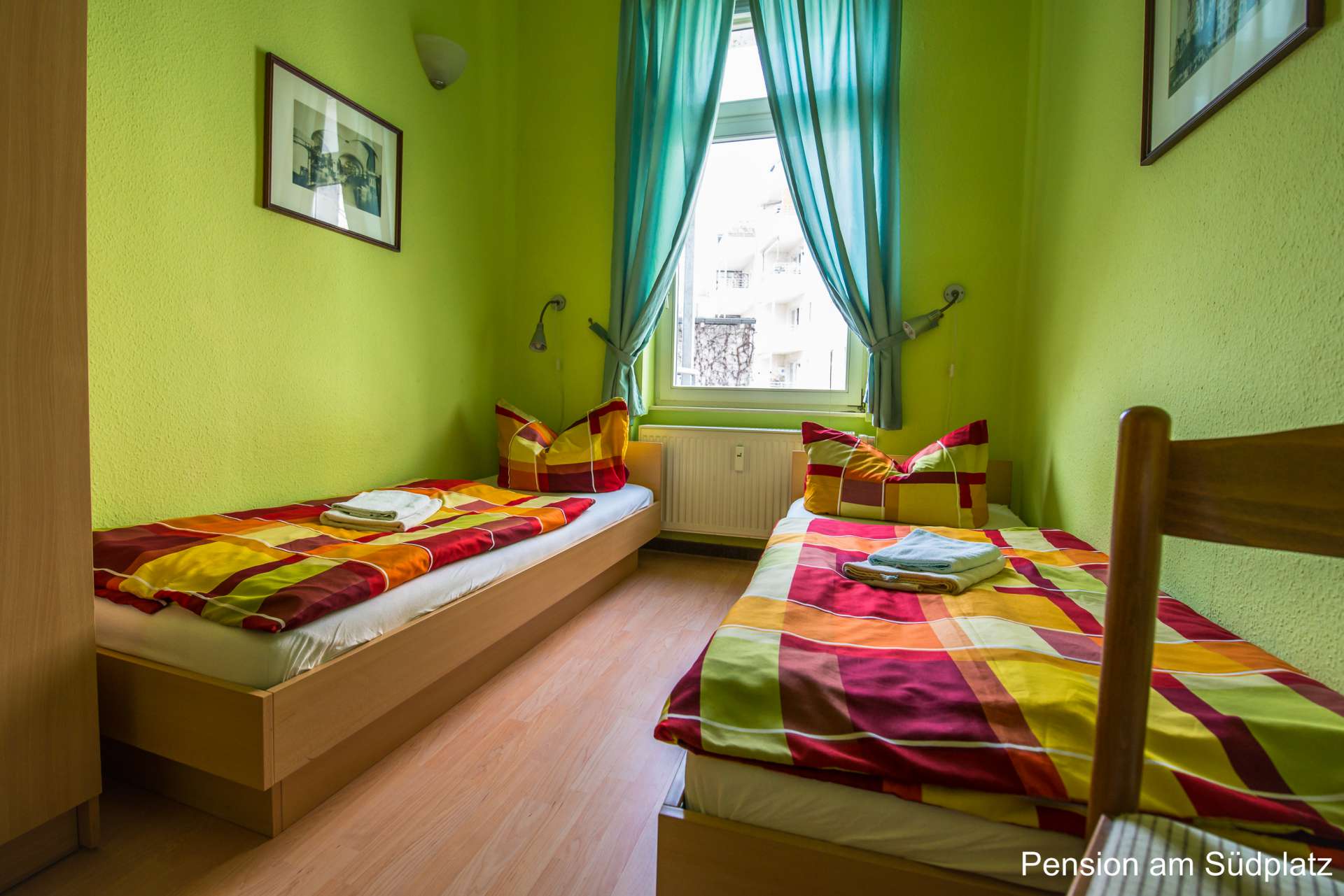 Monteur-Zimmer - Sachsen-Anhalt - https://www.pensionamsuedplatz.de/media/rfg-folders/zimmer-gallery/Pension_am_Suedplatz_2016EricFoto-30.jpg - Pension am Suedplatz Leipzig