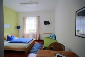 Monteur-Zimmer - Sachsen-Anhalt - Blue Cottage Pension- Nah am Wald und doch zentral