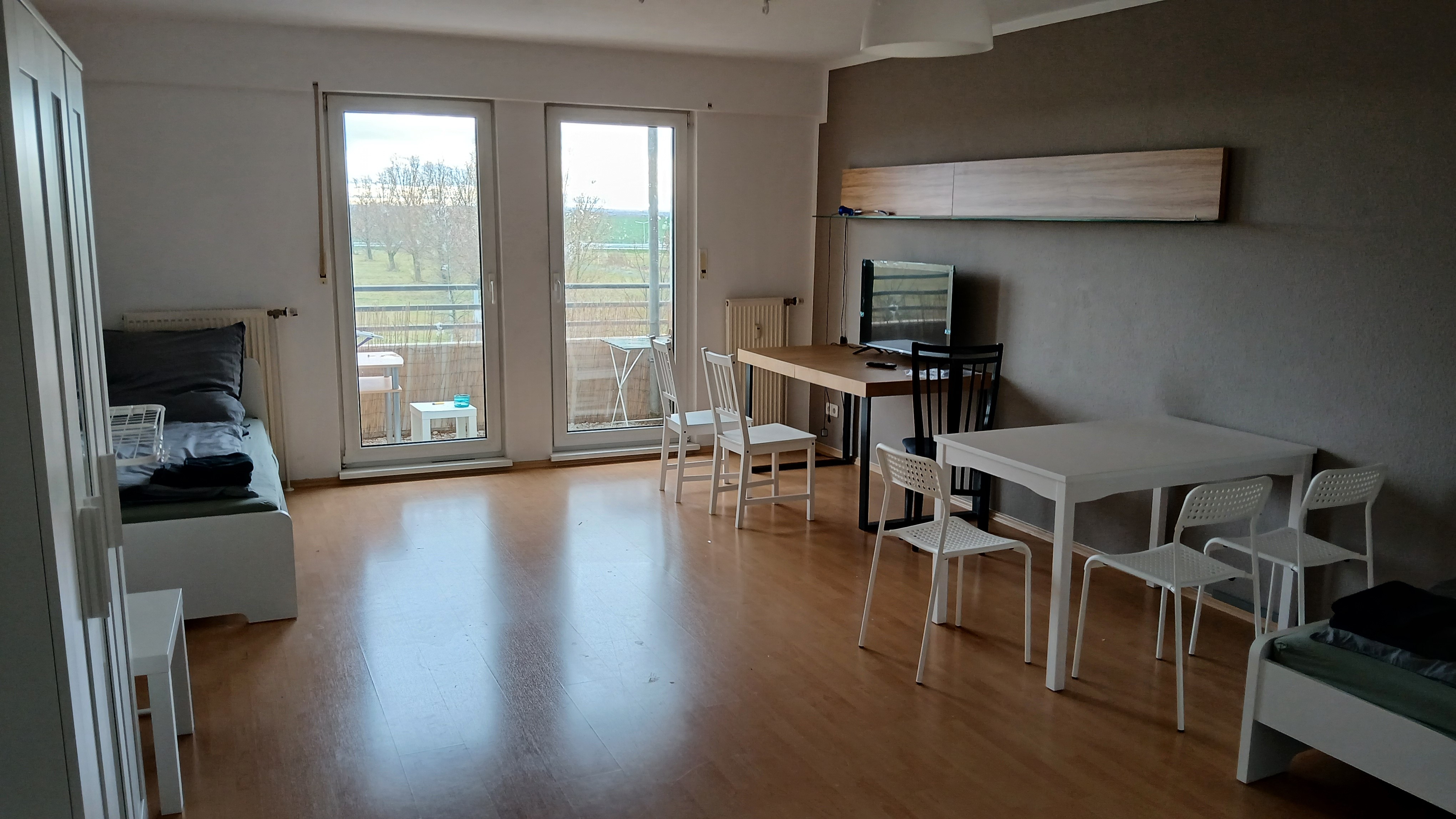 Monteur-Zimmer - Sachsen-Anhalt - Apartments | 15 Min Flughafen, Porsche, Halle, Brehna, BMW in 06184 Kabelsketal