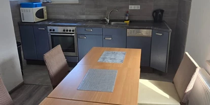 Monteur-Zimmer - Sachsen-Anhalt - Pension - Monteurzímmer Leuna in 06237 Leuna