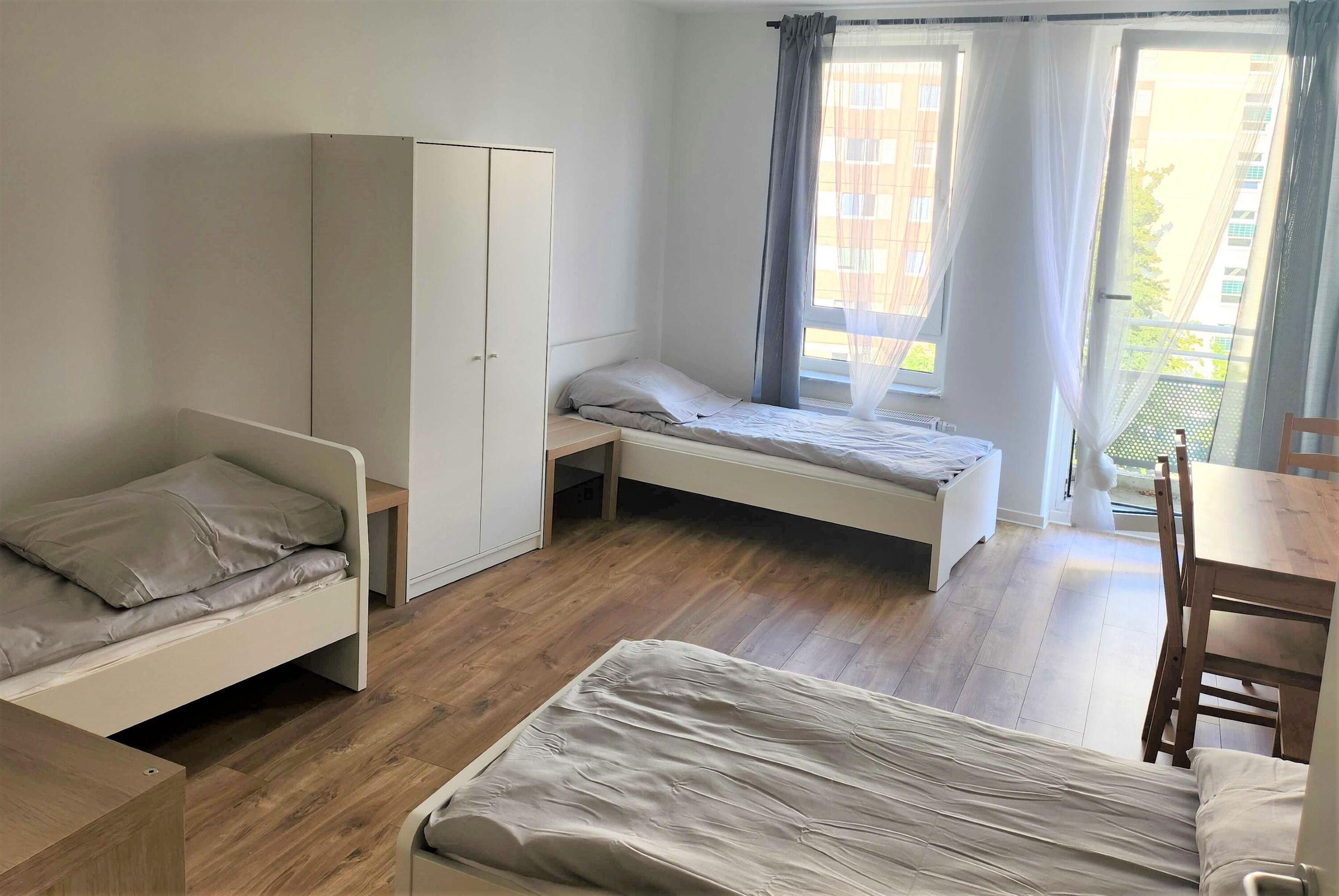 Monteur-Zimmer - Groitzsch - **** Hometime24 - Frisch renovierte Wohnung in Leipzig ****
