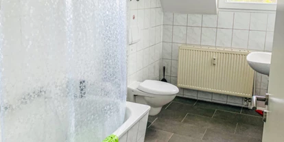 Monteur-Zimmer - Sachsen-Anhalt - https://stayhere24.com/wp-content/uploads/grundriss_LTH_03_foto_04-800x605.jpg - Monteurzimmer & Ferienwohnungen | StayHere24