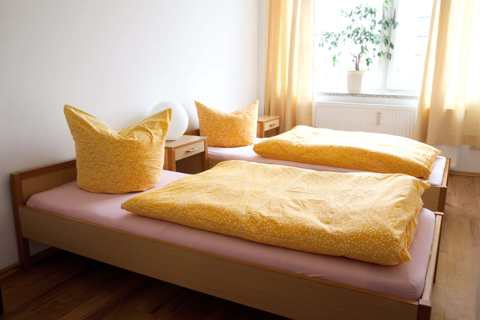 Monteur-Zimmer - Sachsen-Anhalt - Cafe and Pension "Alte Messe"