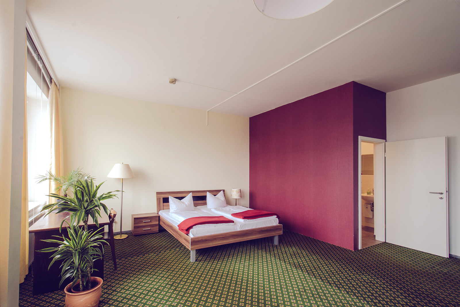 Monteur-Zimmer - Sachsen-Anhalt - Cafe and Pension "Alte Messe"