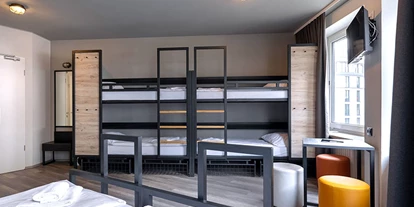 Monteur-Zimmer - Sachsen-Anhalt - https://cdn.aohostels.com/img/categories/hotel/_fotos/aohostels_nuremberg_rooms_6FA_03_2MB.jpg - a&o Hostel Leipzig Hauptbahnhof