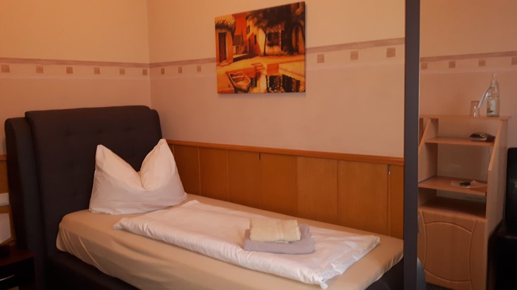 Monteur-Zimmer - Sachsen-Anhalt - Hotel & Pension Plagwitzer Hof