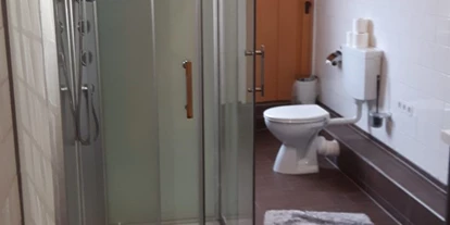 Monteur-Zimmer - Sachsen-Anhalt - https://www.plagwitzer-hof.de/wp-content/uploads/2020/07/Apartement5-1-768x1365.jpg - Hotel & Pension Plagwitzer Hof