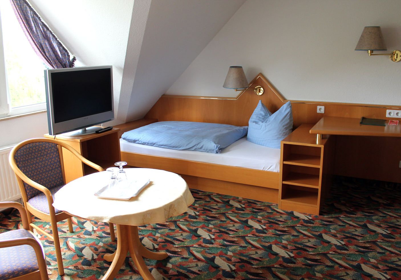 Monteur-Zimmer - Sachsen-Anhalt - https://www.pension-preussenstrasse-leipzig.de/templates/yootheme/cache/IMG_4381-zimmer-26392710.jpeg - Pension Preußenstraße