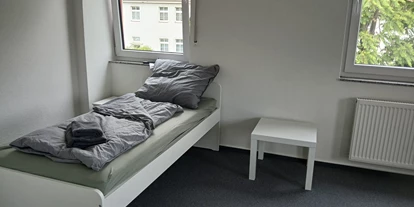 Monteur-Zimmer - Sachsen-Anhalt - Apartments mit Einzelbetten, Bad, voll ausgestattete Küche, WLAN in 06237 Leuna