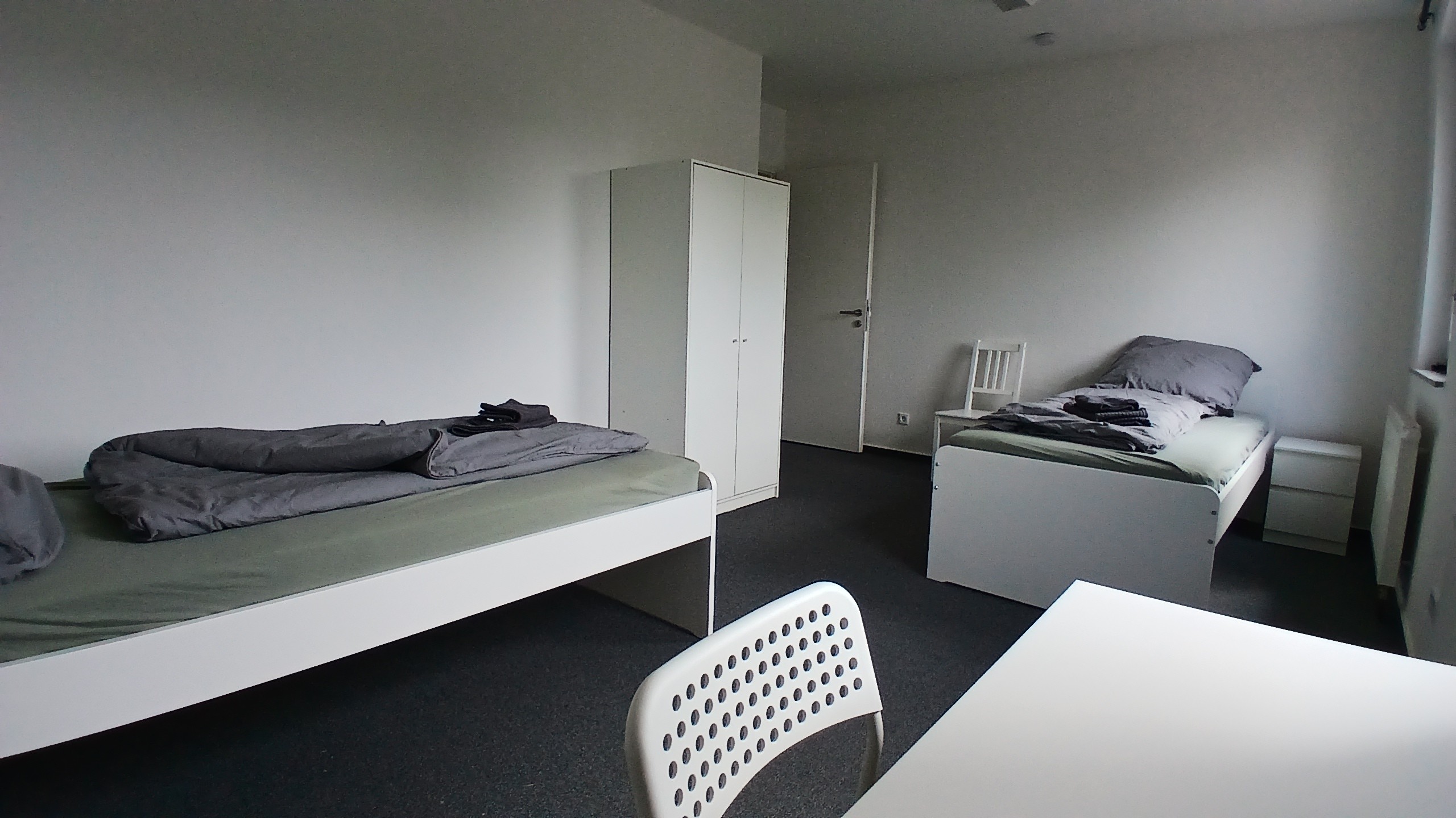 Monteur-Zimmer - Sachsen-Anhalt - https://www.deutschland-monteurzimmer.de/uploads/20070/1752060469686e5235dbdef.jpg - Apartments mit Einzelbetten, Bad, voll ausgestattete Küche, WLAN in 06237 Leuna