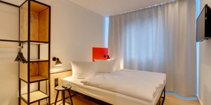 Monteur-Zimmer - Sachsen-Anhalt - https://hms.ibe.meininger-hotels.com/media/4691/MEININGER-Hotel-Leipzig-Hauptbahnhof-Double-Room-3-Q1A0368-Web.jpg?format=jpg&height=400&width=800 - MEININGER Hotel Leipzig Central Station