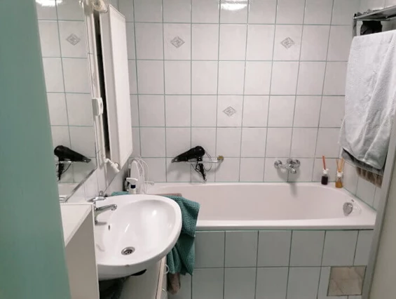 MonteurZimmer: Ruhiges Gästehaus im Grünen