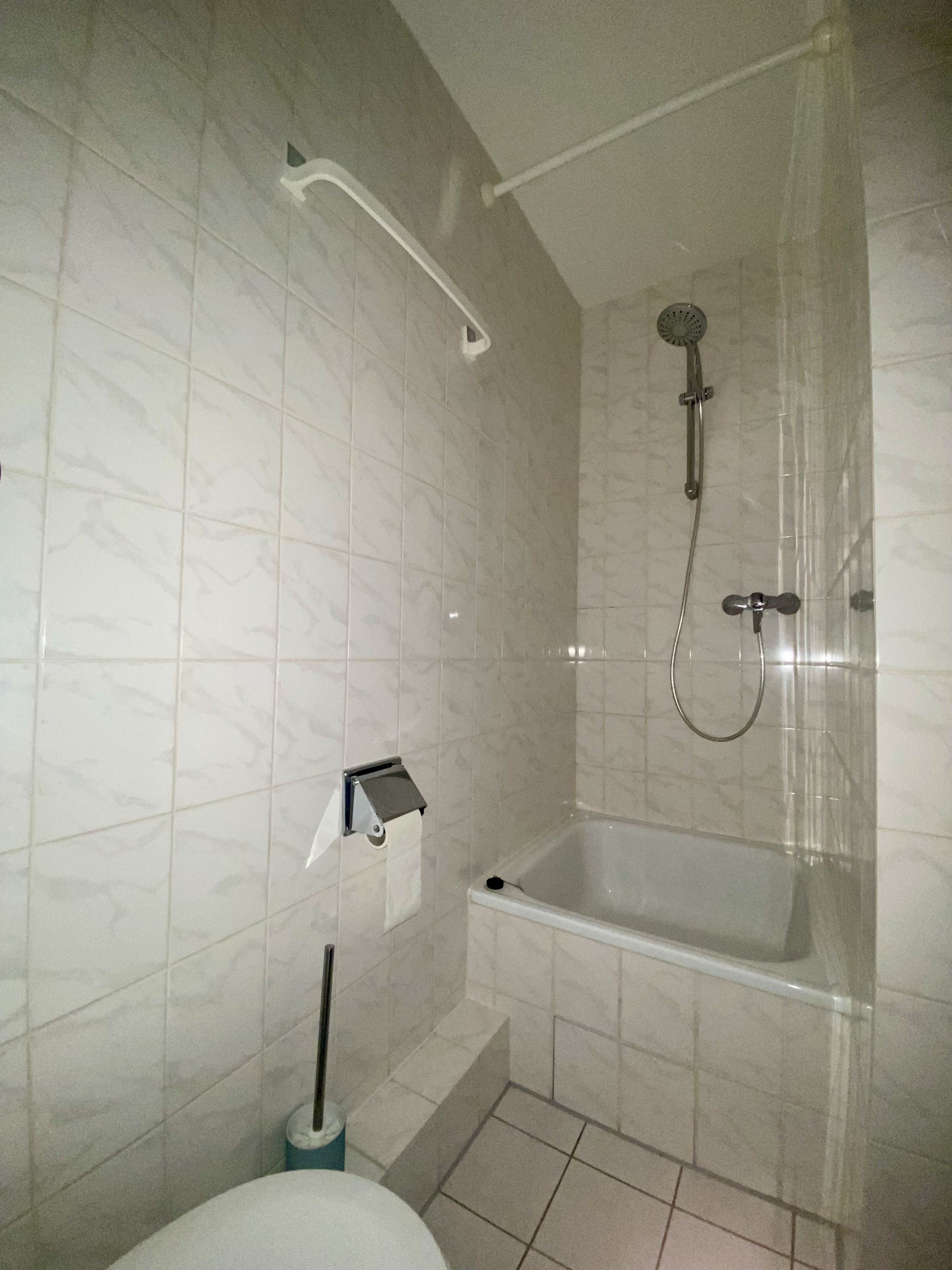 Monteur-Zimmer - Groitzsch - Work and Travel Leipzig - Parkplatz, Netflix, Internet in 04420 Markranstädt