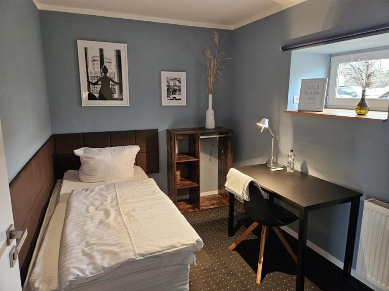 Monteur-Zimmer - Groitzsch - Pension Flughafen Leipzig