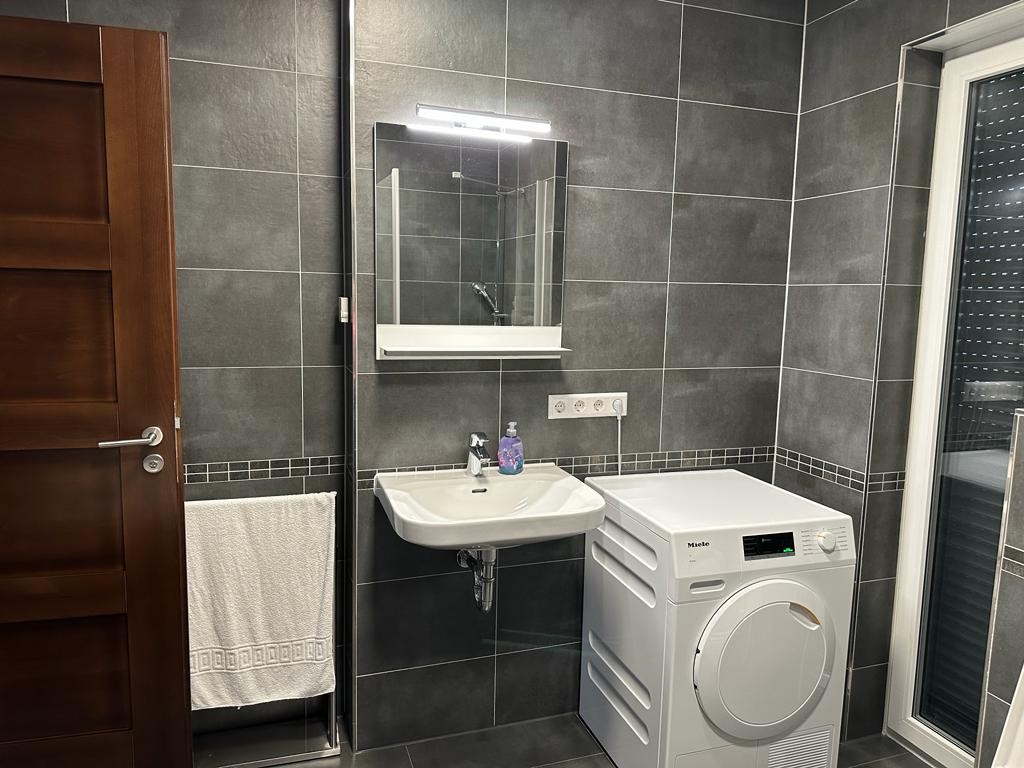 Monteur-Zimmer - https://www.deutschland-monteurzimmer.de/uploads/17182/1701800806656f6b66c7174.jpg - Möblierte Ferienwohnung - Monteurwohnung - Monteurzimmer in 04159 Leipzig